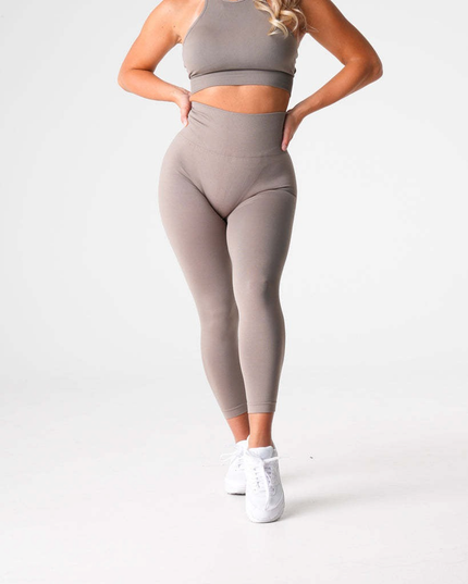 Jade Contour Sports Leggings: Enhance Your Figure and Feel Amazing